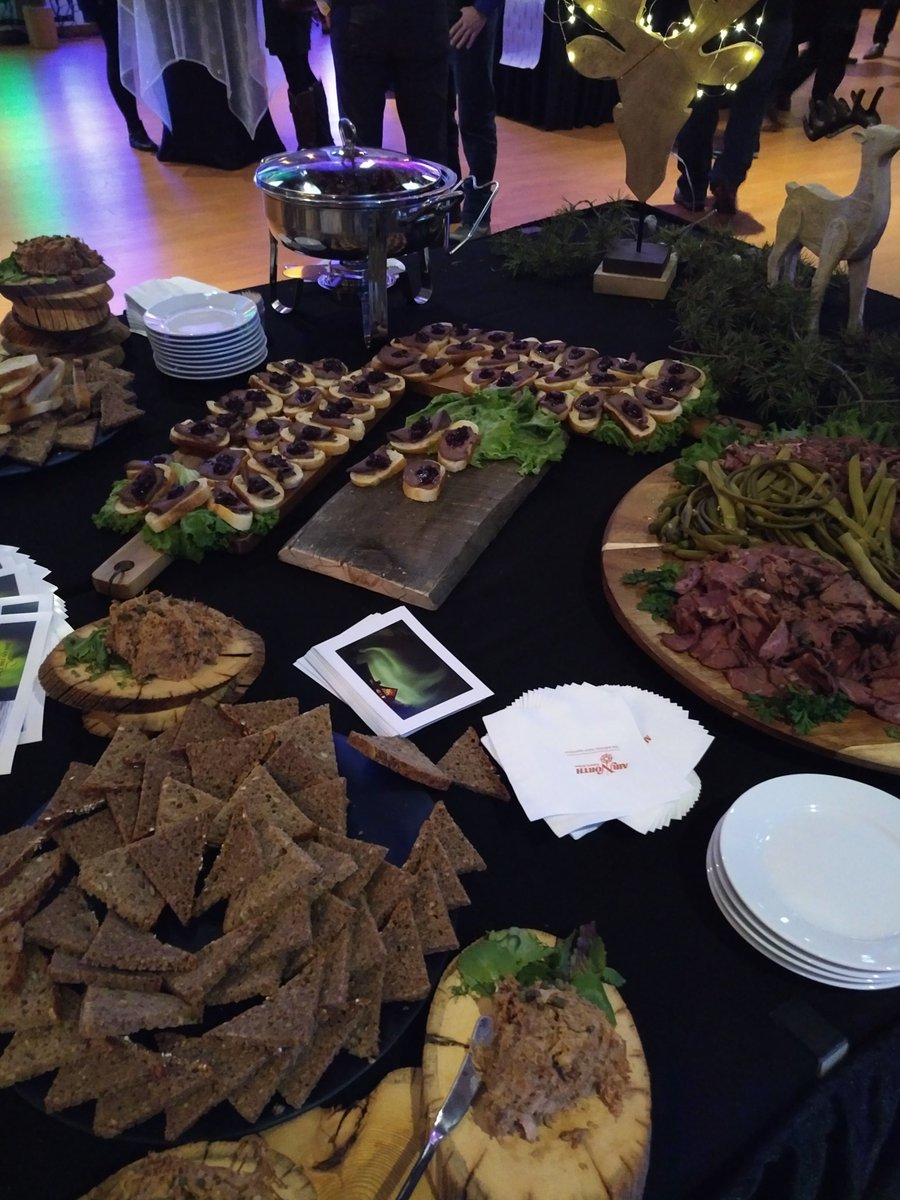 Great to meet the <a href="/FairmontYVR/">Fairmont Vancouver Airport</a> team and enjoy great #food from them and <a href="/innonthelake/">Inn On The Lake Yukon</a>. Amazing reception by <a href="/flyairnorth/">Air North</a> and @TravelYukon for #Aurora360