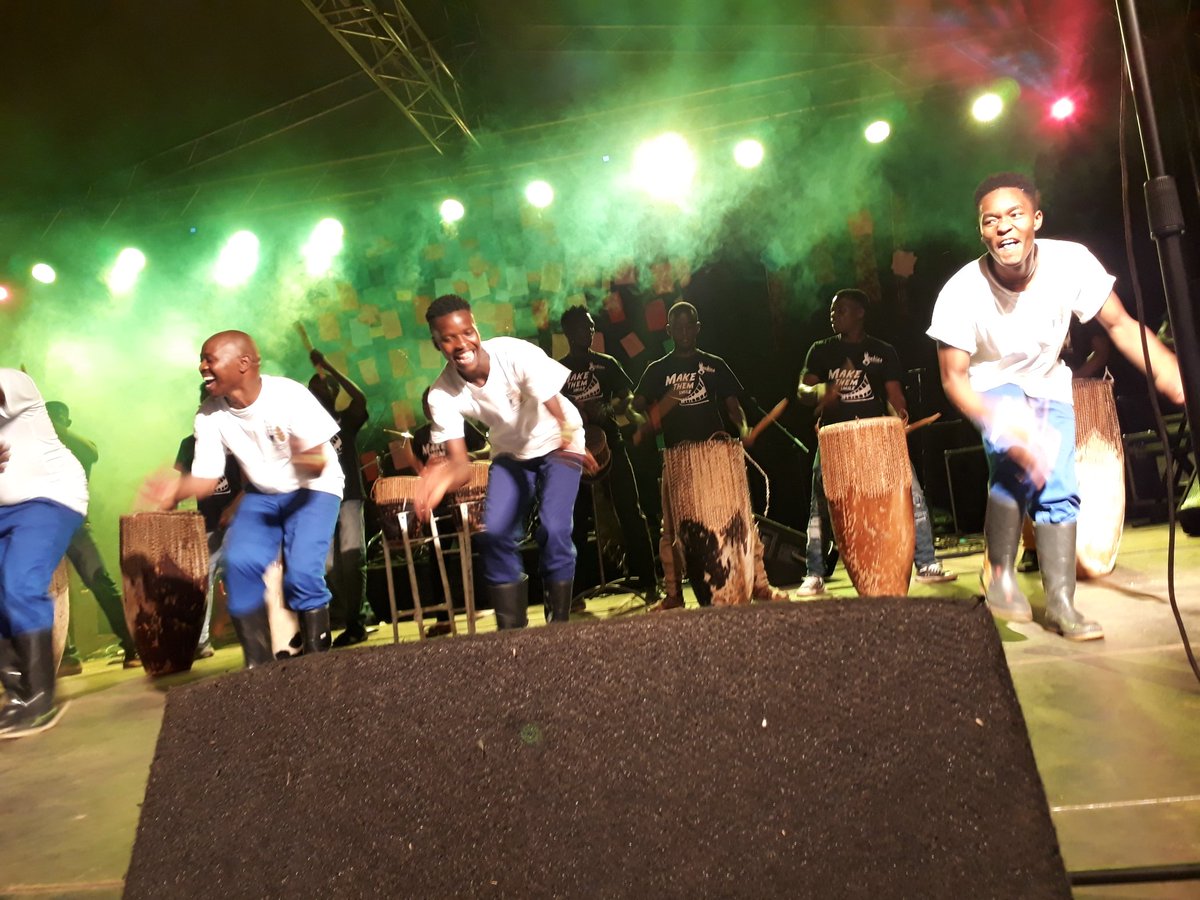 Chano8Mag's tweet photo. Awesome dance moves here at #MilegeMusicFest2017 from @rockiestroupe and #KYP dancers from South Africa https://t.co/VGzhMEdYPo