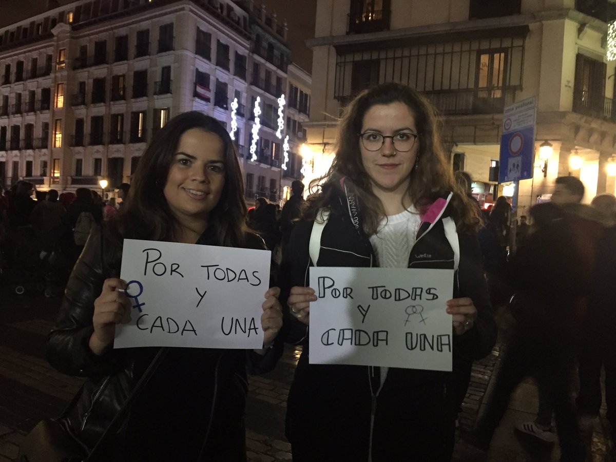 MujoMadrid's tweet photo. Yo te creo #PorTodasYCadaUna #25N https://t.co/ZOGTAgwtVs