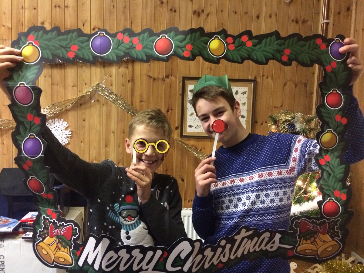 braytonscouts's tweet photo. Merry Christmas all! Time for our Christmas tea! https://t.co/n8tPzHJ6EV