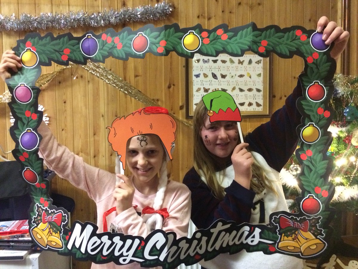 braytonscouts's tweet photo. Merry Christmas all! Time for our Christmas tea! https://t.co/n8tPzHJ6EV