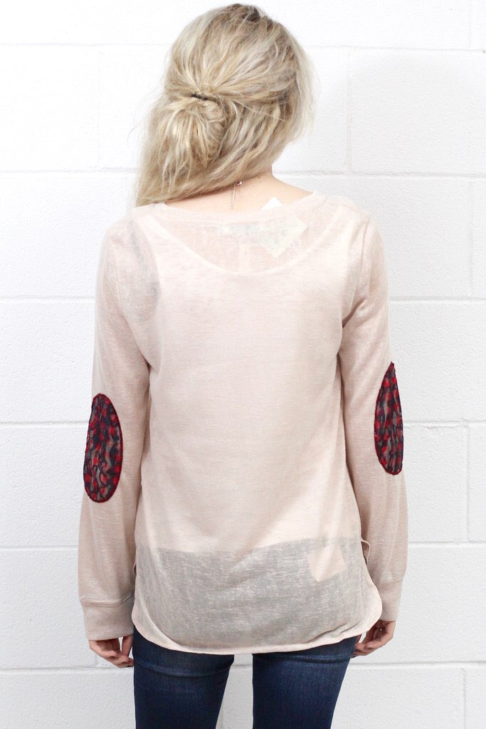 girlfriendsr's tweet photo. DECK THE HALLS TUNIC + PLAID ELBOWS {BEIGE} ❤️ https://t.co/K02m4yGYEd