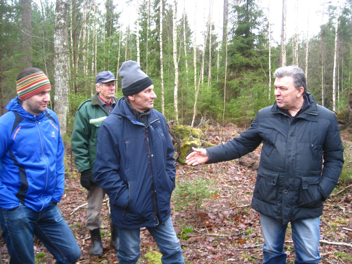 Meža īpašnieki seminārā @Pargaujasnovads iepazīstas ar meža ieaudzēšanu un kopšanu
