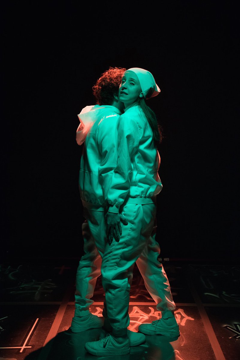 Resenhando's tweet photo. .: Com #RitaBatata e #LucasLentini, premiado espetáculo #KIWI está em curta temporada no #TeatroEvaHerz, em #SãoPaulo. Texto de #DanielDanis. https://t.co/RMQmMwscK4 https://t.co/cvwbRcSEdE