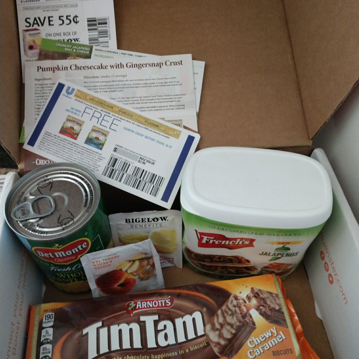 Jodi8988's tweet photo. Can't wait to #feast on all of these goodies sent to me from @influenster this month! #feastvoxbox #contest https://t.co/hIJvq8UEtI