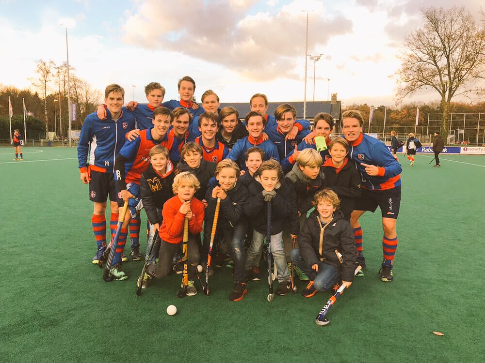 Zonder onze geblesseerde aanvoerder Tijn Brinkman maar met massale steun van @schcJ8E1 #herfstkampioen