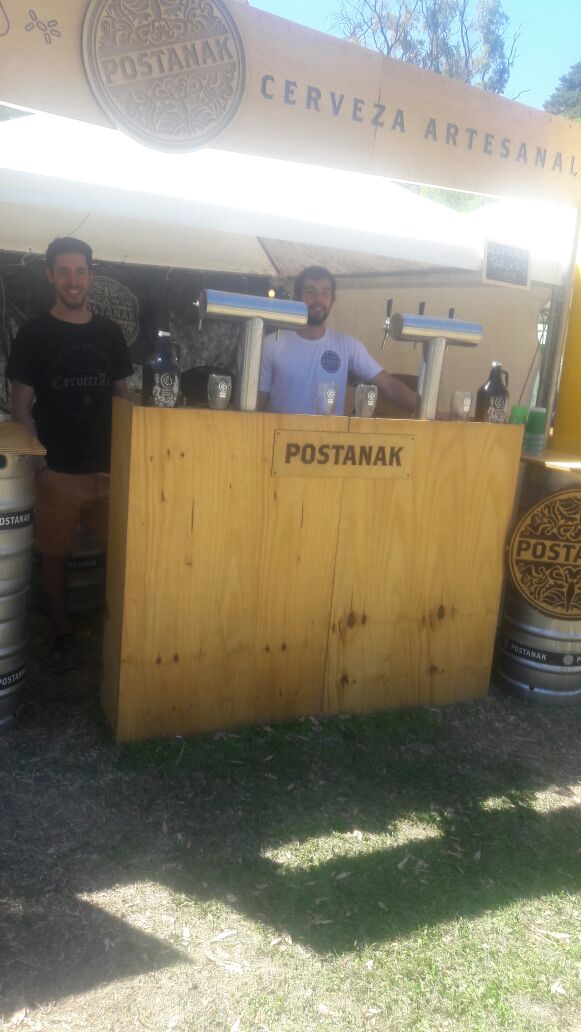 RadioCantiloOk's tweet photo. #Ahora Sebastian nos saca la sed con #CervezaArtesanalPostanak 🍻🍻. Veni a degustarlas a @FCervecear y visitanos en nuestro #RadioTrack. #PrimeroLaMusica 📻🎼 https://t.co/gYrj3xHTgo