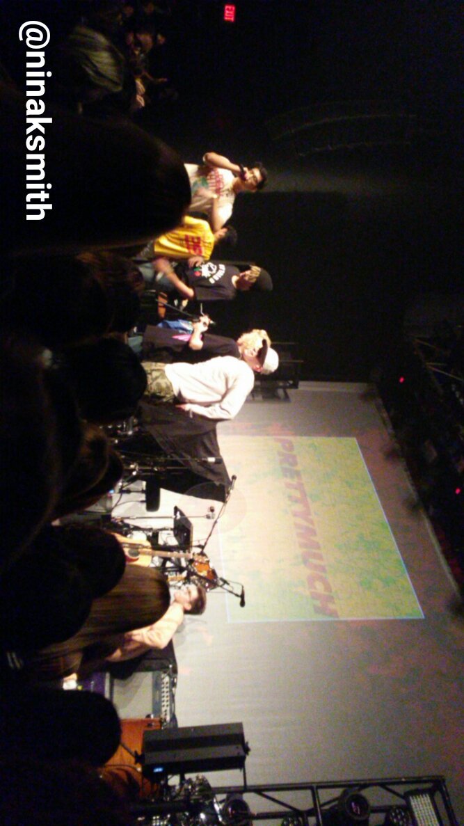 mirlucky466's tweet photo. @PRETTYMUCH was amazing last night and so was @JackAndJack. Sadly my phone died before jack and jack came on but they were freaking amazing. Thanks to both prettymuch and jack and jack for making me cry and for coming last night! Hope to see you guys again! https://t.co/74KVHHOLbh