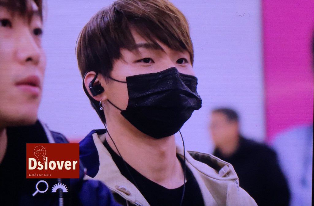 Dslover_Fansite's tweet photo. #DAESUNG #DLITE #DDAY #대성 
171126 🇯🇵🛬🇰🇷previews 8P
Long time no see~💙✨ https://t.co/M7eGQwjRXd