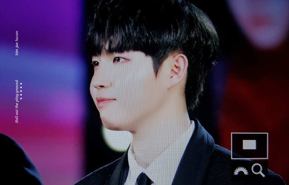 Rolling0527's tweet photo. 171125 베트남 MAMA #재환 #김재환 #워너원 #wannaone #jaehwan #kimjaehwan 오늘 넘 예뻐 😂😂😂 https://t.co/bC9plmx9H7