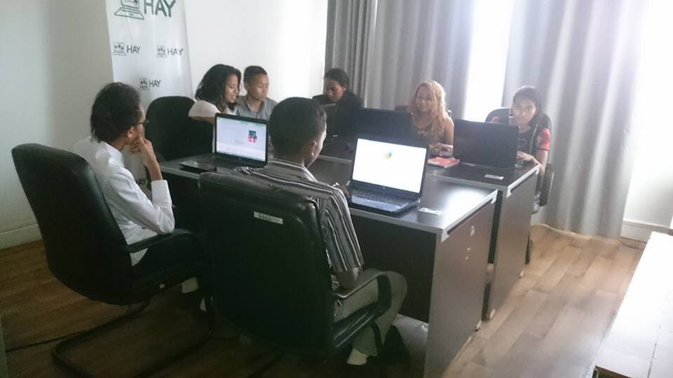 HayMadagascar's tweet photo. @HayMadagascar #Training #GEW2017 #GENM #certification 
Novembre 2017#digitaldivide #enteprenariat #Madagascar #HayMadagascar https://t.co/8MpDA6T1fo