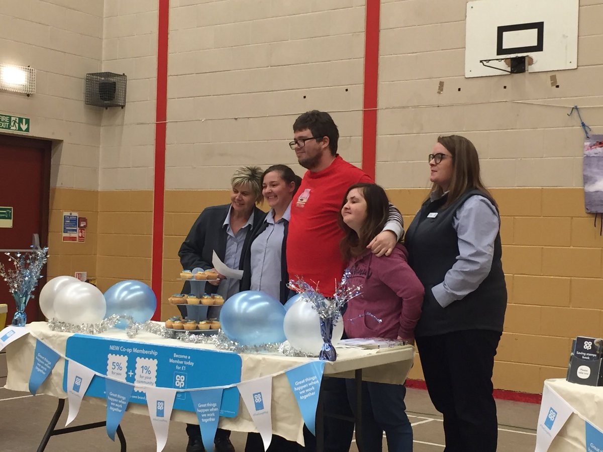 LousyMcCaff's tweet photo. Mixed fish Local cause receiving their pay out! #thecoopway https://t.co/sv3Ye9CCU9