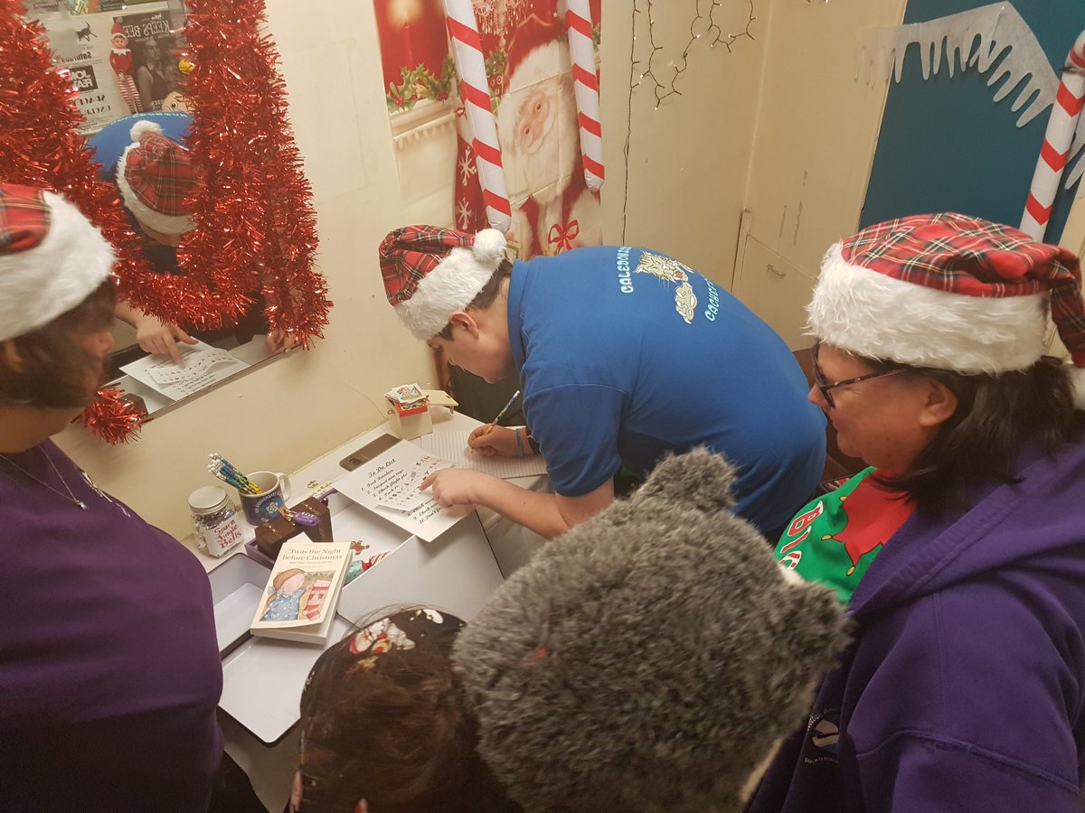CipherDelic's tweet photo. In #Halifax at a geocaching event @UKMega2018 running a special 30mins "Get off Santas Naughty list" room. #EscapeRoom https://t.co/CC06f5hfTv