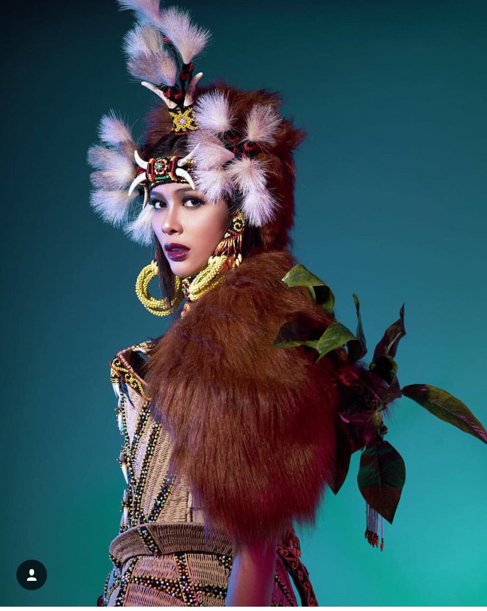 Flower Flower Flower 
#MissUniverse #Indonesia