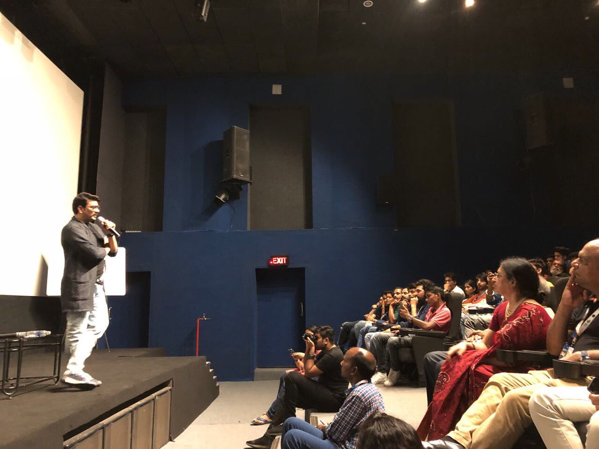 MukeshChhabraCC's tweet photo. Intensive #MASTERCLASS snapshots 
#housefull #McccCasting 
@CastingChhabra @IFFIGoa https://t.co/TIxzujQ5LL
