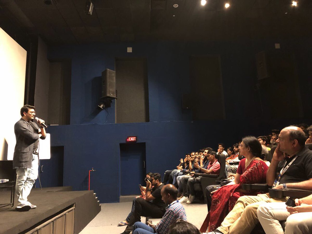 MukeshChhabraCC's tweet photo. Intensive #MASTERCLASS snapshots 
#housefull #McccCasting 
@CastingChhabra @IFFIGoa https://t.co/TIxzujQ5LL