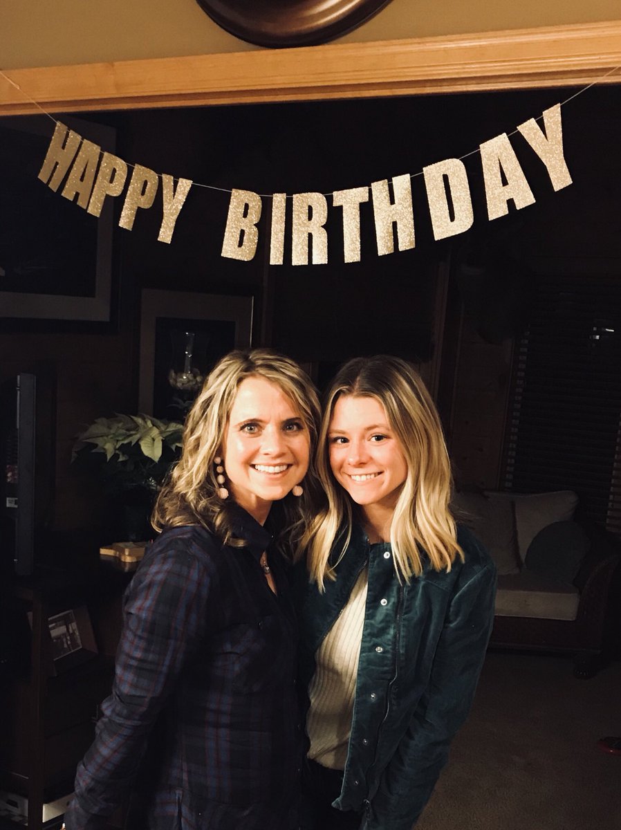 Alysiarain26's tweet photo. Happy Birthday to my sweet girl! I love you so much! β€οΈππ° #sheislove #luckymomma #intelligenceisbeautiful @BrittanyNahring https://t.co/ymw2eXynfG
