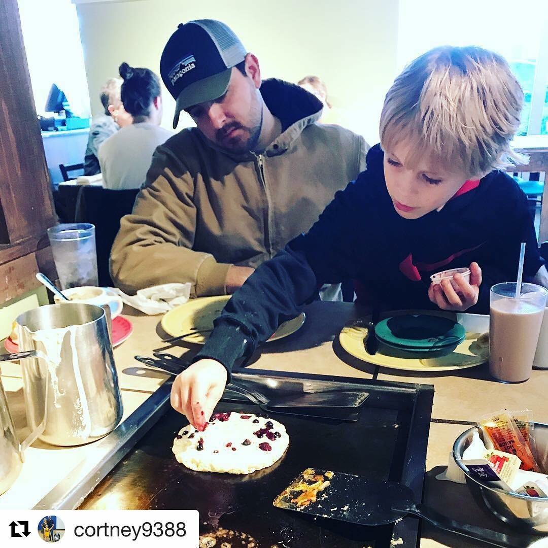 pfunkygriddle1's tweet photo. #Repost @cortney9388
・・・
Such a cool breakfast. #chefGavin #pfunkygriddle https://t.co/G8Xp7UMxjl