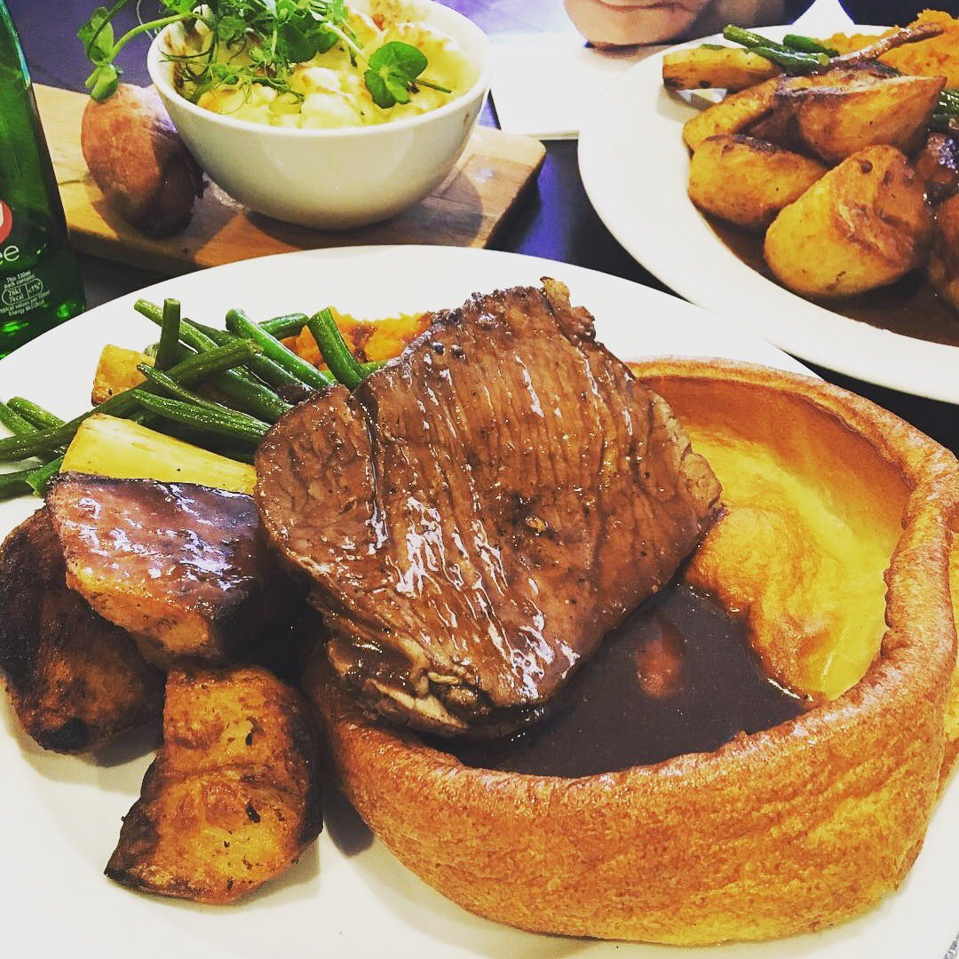BandBLiverpool's tweet photo. BACK BY POPULAR DEMAND !!
RESERVE YOURS NOW ... VERY LIMITED AVAILABILITY...  (Pictured: Roasted Topside of Beef, goose fat roasted potatoes, honey roast parsnips, buttered green beans, Carrot &amp; Swede Mash, homemade rich red wine gravy and a giant yorkie : £12.95... https://t.co/P0x33p226V