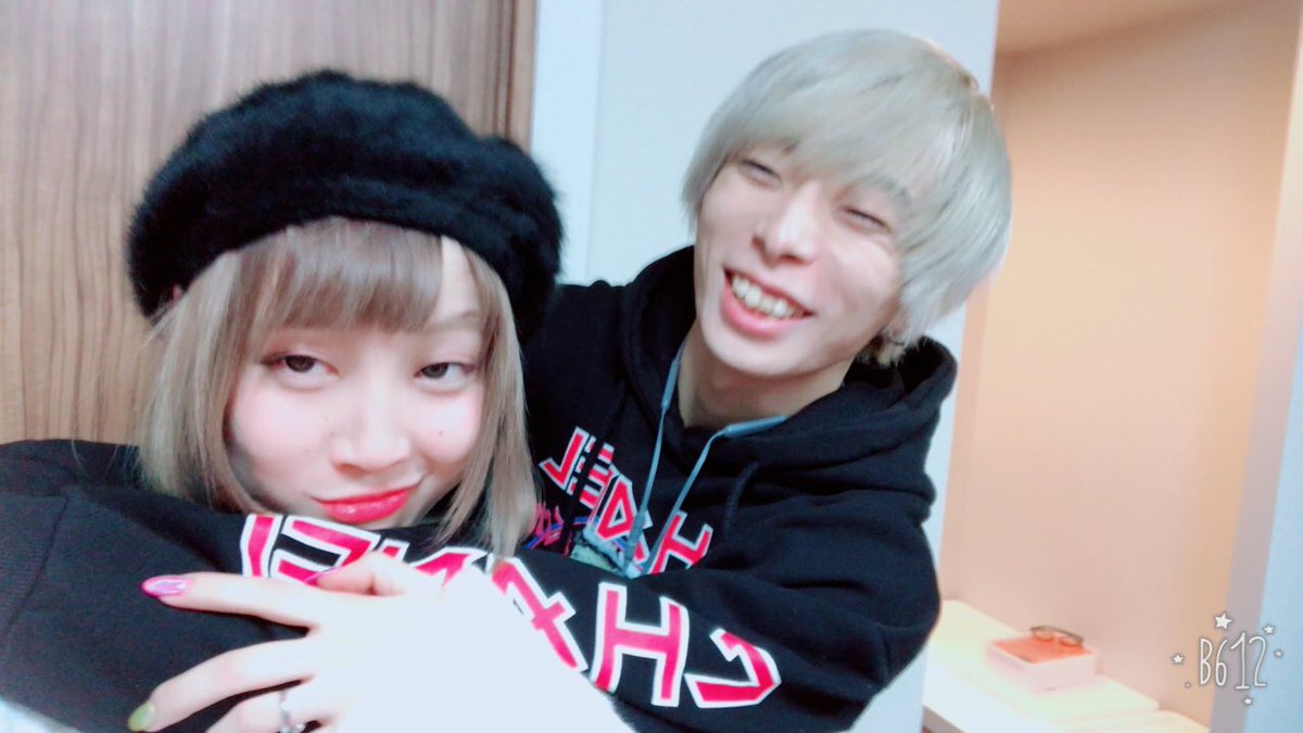 MKUN__'s tweet photo. えむれなチャンネル50万人突破しました！😊
本当にたくさんのYouTuberさんや、視聴者の皆さんから応援されて嬉しいです😢
これからも僕たちをよろしくお願いします🙇🙇‍♀️ https://t.co/FKOYOcDKXC