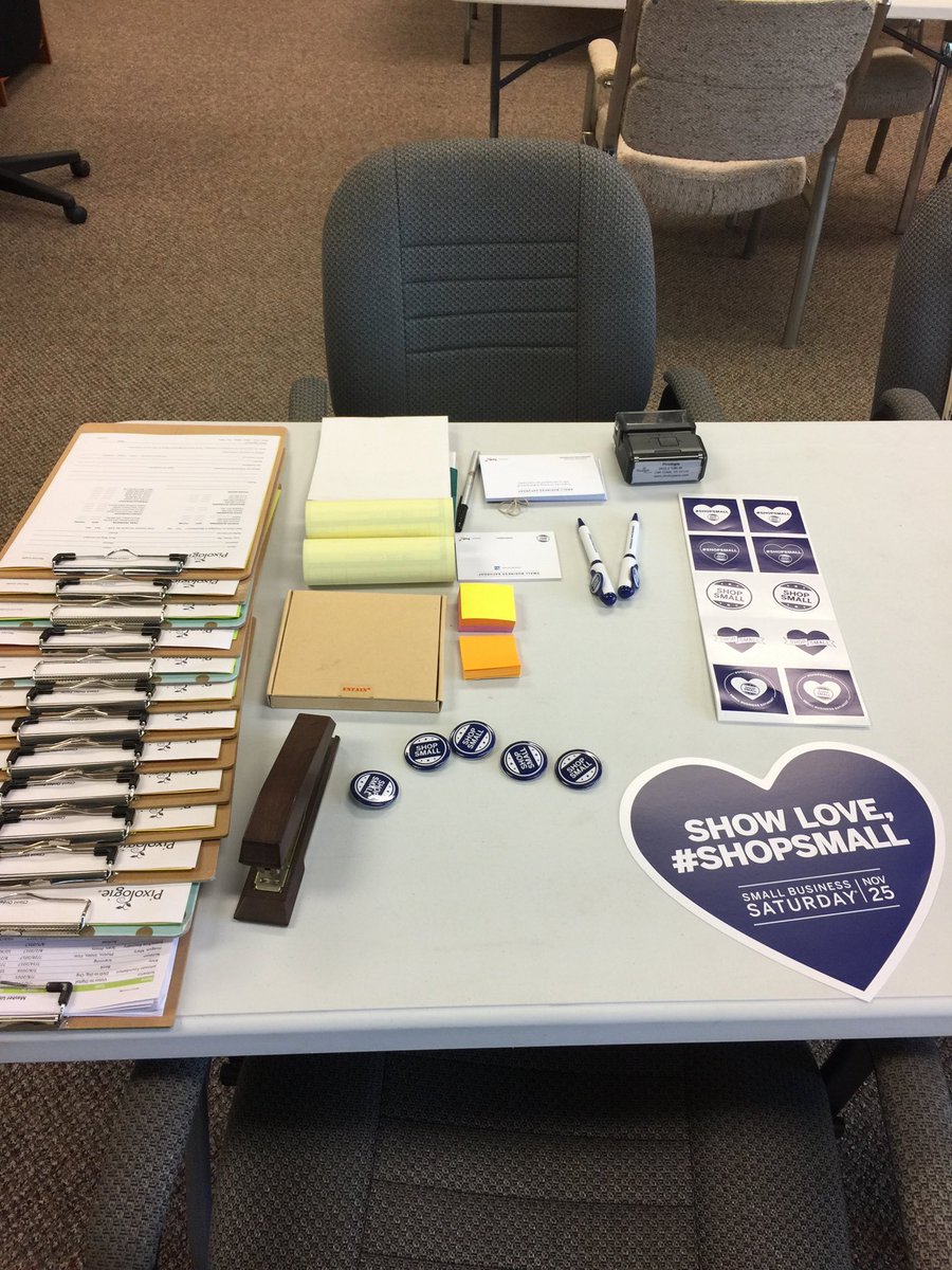 annmatuszak's tweet photo. Getting set up for #shopsmall @localfirstmke @SoSuburbanChamb @ezphotoscan @Tammy_Flynn55 @PaulaHerrmann #Entrepreneur @js_newswatch @MKETravelDeals #Organize,Digitize&amp;Foreverize @mollie_bartelt https://t.co/xyREnXQb24