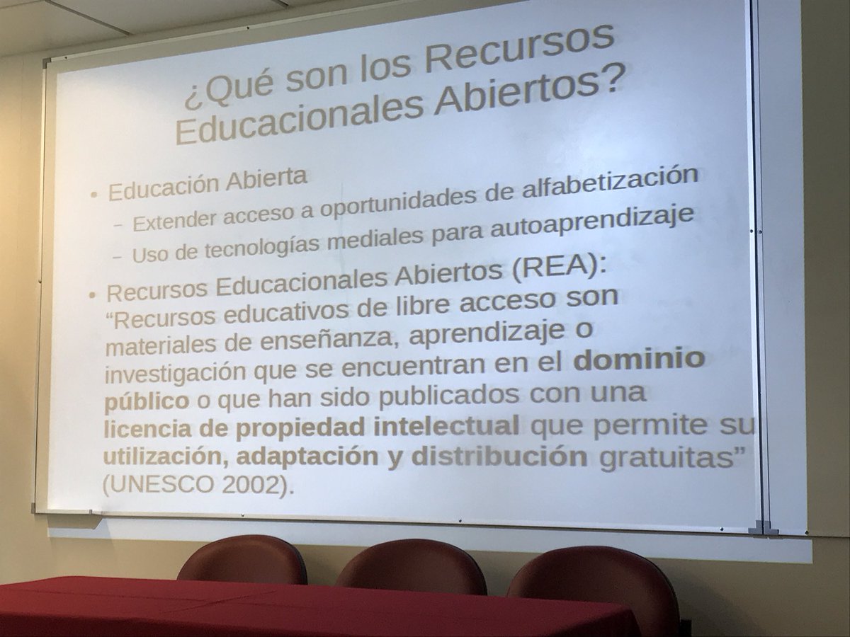 fernando__lopez's tweet photo. Empieza el Panel de Educación Abierta en la #OpenCon2017 #openconSantiago @rodrigohurtadob @wernerio y @virbrussa #OpenEducation https://t.co/2EeFltK4U0