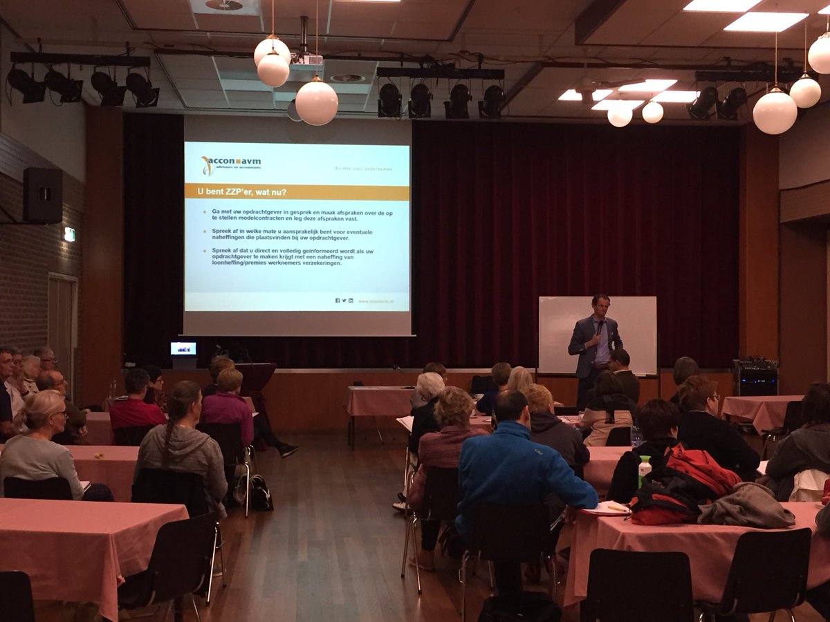 René Nijsten van @acconavm informeert MBvO docenten over juridische zaken zoals zzp’er, modelovereenkomst, btw 6% —> 9%, enz.