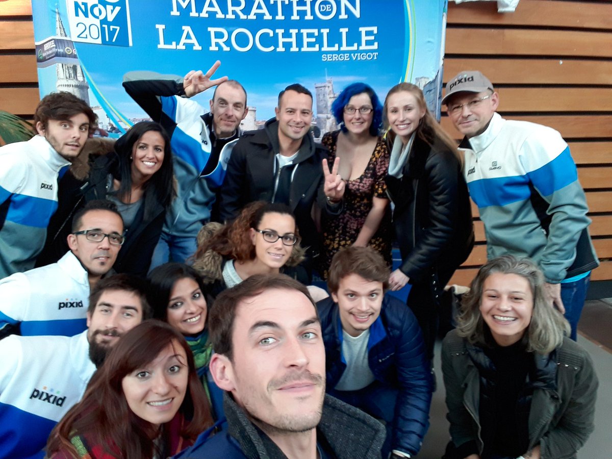 PIXID_Group's tweet photo. En direct du week-end #marathon à La Rochelle pour la #teamPIXID ! #running #motivation - @LaRochelle_OT https://t.co/j9Ws5FSQw0