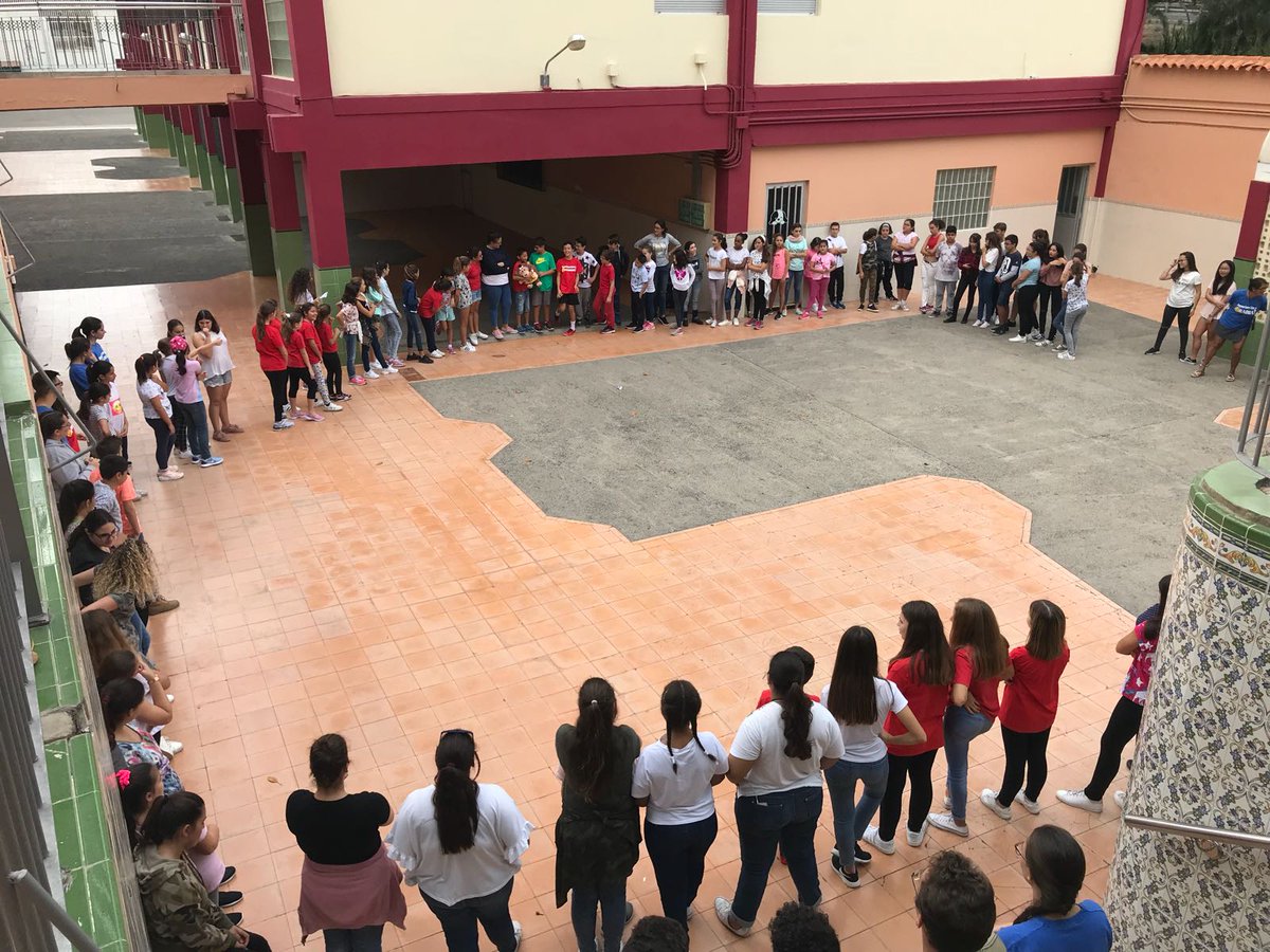 SalesianasEs's tweet photo. Encuentro de Nuevos horizontes (grupos de fe) de las islas canarias en el colegio San Juan Bosco del Árbol bonito, buen ambiente y clima de alegría para vivir nuestra fe https://t.co/ws34ebTMwk