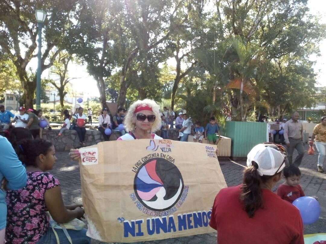 GobAmazonas's tweet photo. Hoy #25Nov | #Amazonas se sumó a la campaña nacional por el derecho a las mujeres por una vida Libre de Violencia con una marcha.
@MinMujer https://t.co/0wlxTCXbf5