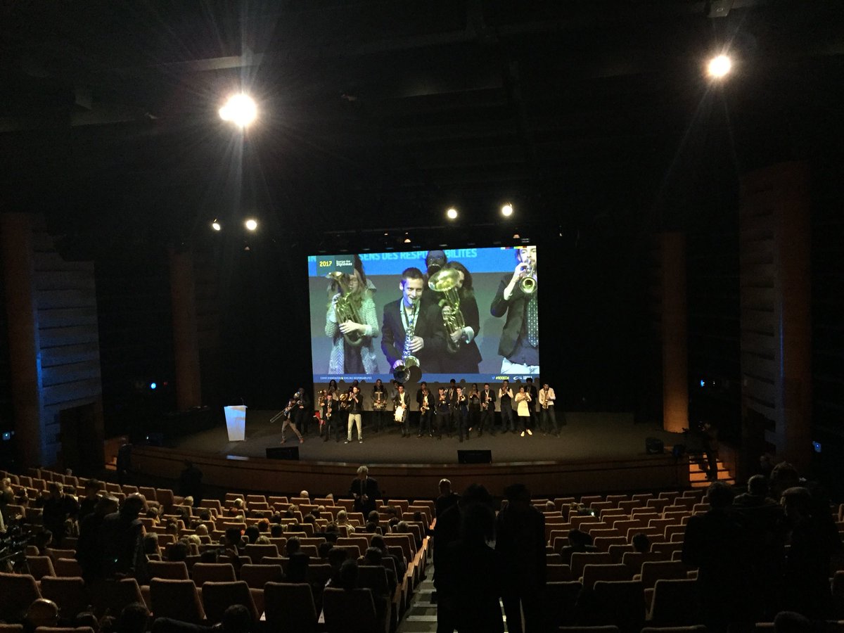 NoteAwayFanfare's tweet photo. Vous êtes beaux les petits !! @lafarigoule #RDDECM https://t.co/M8oVCPFnAh