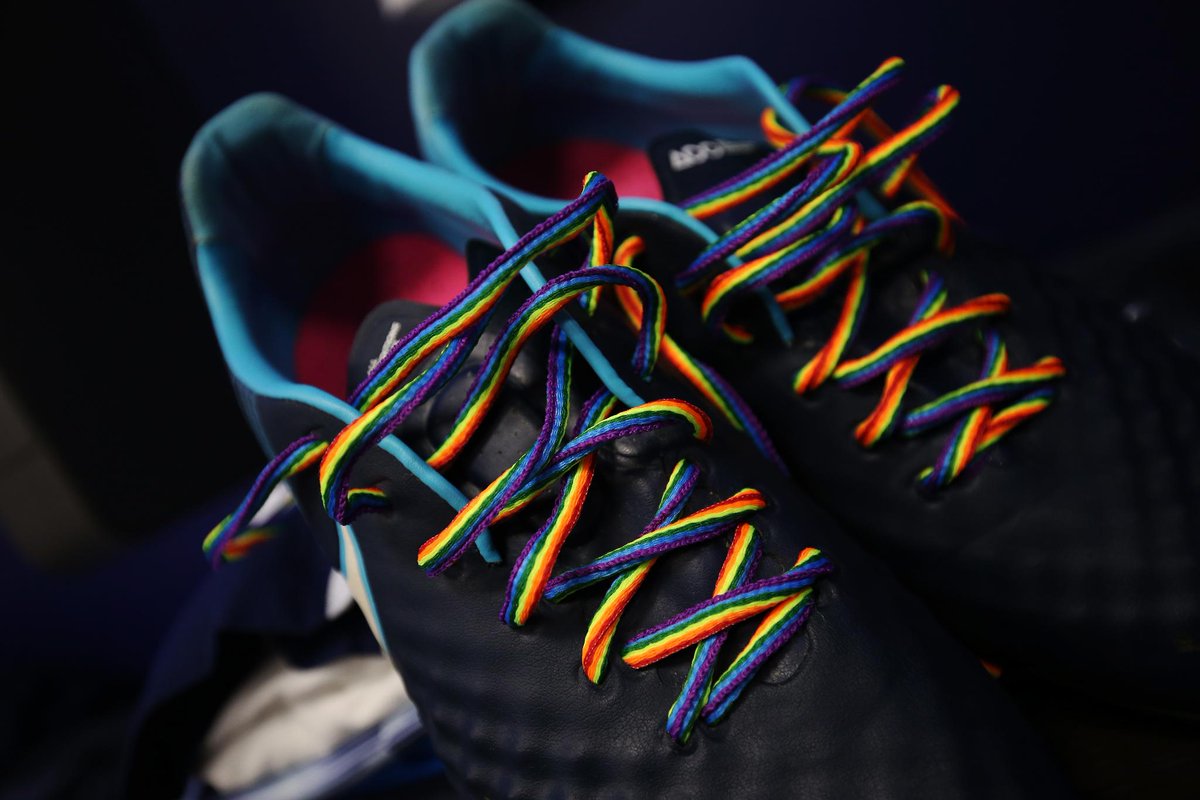 premierleague's tweet image. The Premier League is committed to equality and inclusion for all

This weekend we are supporting the #RainbowLaces campaign 🏳️‍🌈