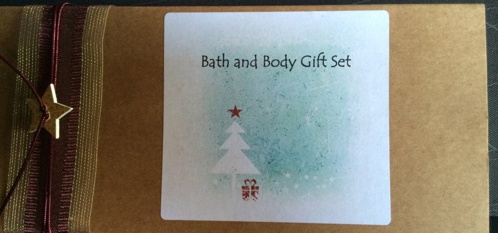 JEMsoc's tweet photo. First @EborStudio #Christmas #bazar got #gifts @gunstogoods & #pamperkit @MarthaMLHaywood met @ph76777 @karen280358 https://t.co/QiYnhbHCzn