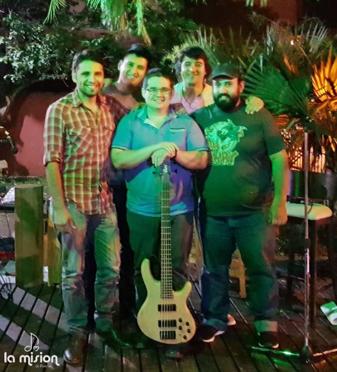 LMdemisiones's tweet photo. Gracias a todos por estar!
Gracias Aromas Cafe!
#LAMISIONenAROMAS #lamision2017 #musicademisiones https://t.co/55mrPezYcl