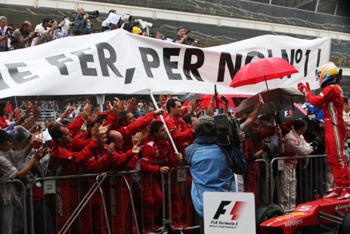 GuauMagic's tweet photo. 5 años de lo que pudo ser y no fue... #Brasil2012 #Alonso #Ferrari https://t.co/1OhG2KL1vV