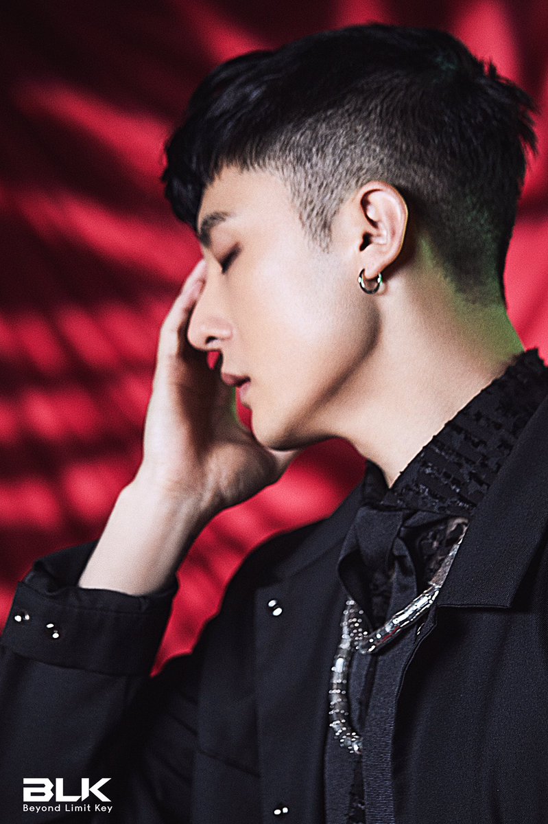 BLK_OFFICIAL_'s tweet photo. [Photo Teaser] BLK(비엘케이) SORIM
BLK 1st Mini Album [INTO BLK PART1. I]
Release Date: 2017. 11. 28 PM12:00

#BLK #비엘케이 #HERO #TEASER #1ST #MINI_ALBUM
#D_A #TAEBIN #SORIM #ILKYUNG #I #INNO
#BYKING_ENT https://t.co/LdUp81lSz3