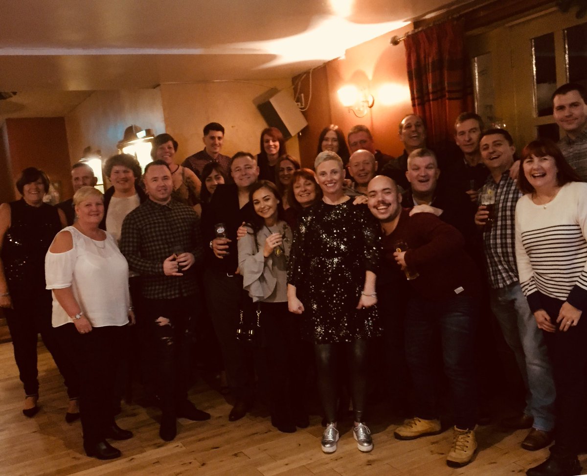 Elaine_Wills73's tweet photo. #goodtimes #memories @mawwfire friends #windst https://t.co/HfUlbLhPTh