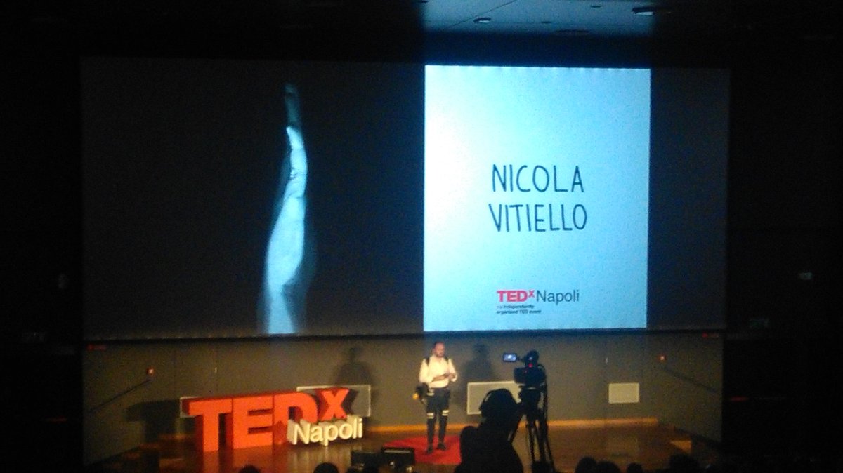 TEDxNapoli's tweet photo. Esoscheletri robotici per ottimizzare i movimenti. Nicola Vitiello sul palco del #TEDxNapoli2017
 #keepthegradient #TEDxNapoli #ktg #TEDx https://t.co/zgQzmY5KNp