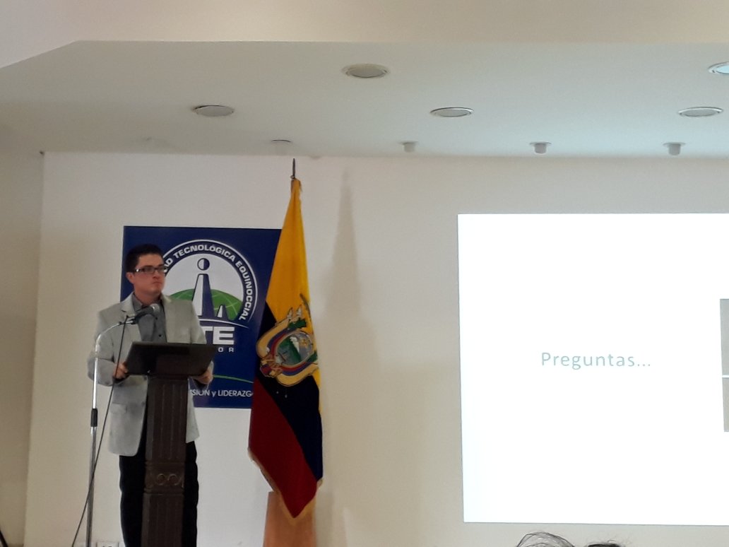 Andy892812's tweet photo. #INCISCOS 2017 Claro y conciso, excelente charla con Andrés Duque SRI https://t.co/CfybcIY5C9