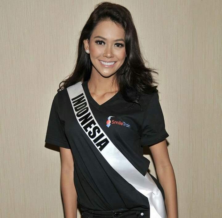 Nurlael56792451's tweet photo. Semangat vote ya #MissUniverse #Indonesia https://t.co/QtDCkJKZ6z