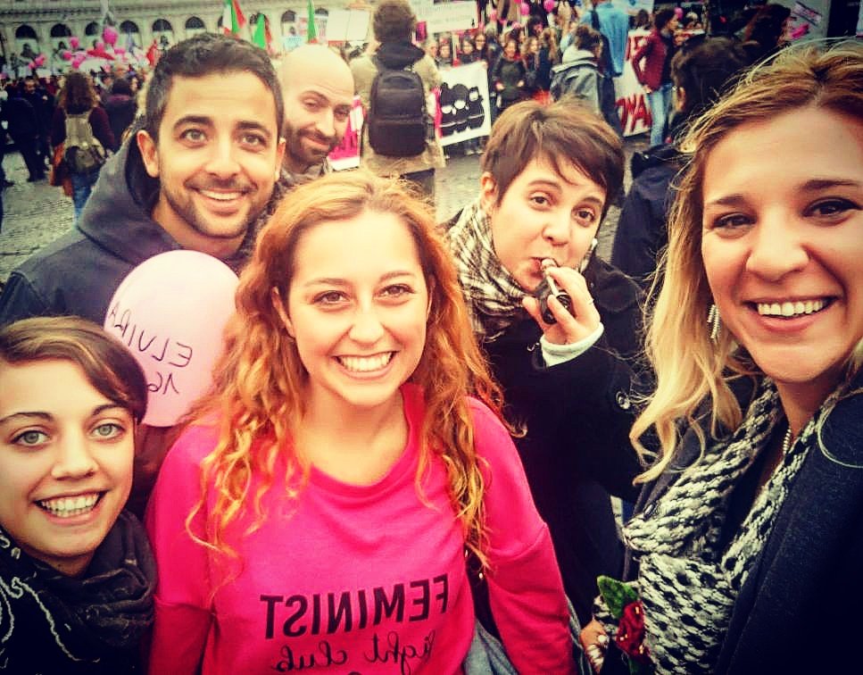 In piazza contro la violenza sulle donne. Un tema che tocca a noi uomini affrontare, prima di tutto. Abbiamo il dovere di combattere noi per primi il sessismo e il maschilismo che attraversa la nostra società. #NonUnaDiMeno
