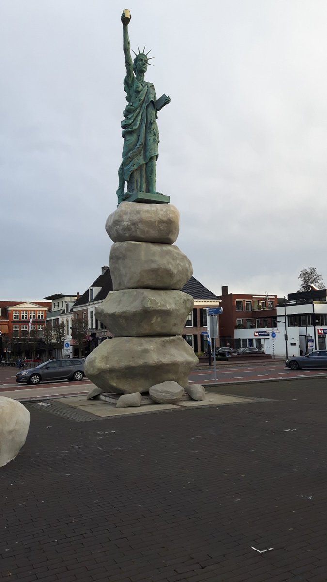 KSchieving's tweet photo. Mooi beeld in Assen. https://t.co/kzkj8mRRWA