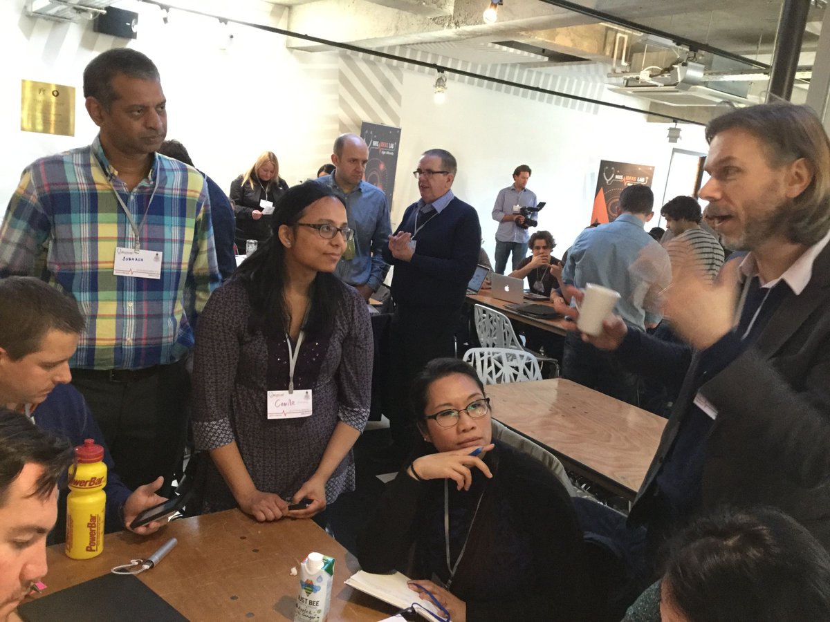 Boehringer_UKI's tweet photo. @DrTonyYoung (right) from #NHS_Innovation joins other #doctors #developers and #nhsscience for #patients #tech at #nhsideaslab https://t.co/uBsfKVUPjD