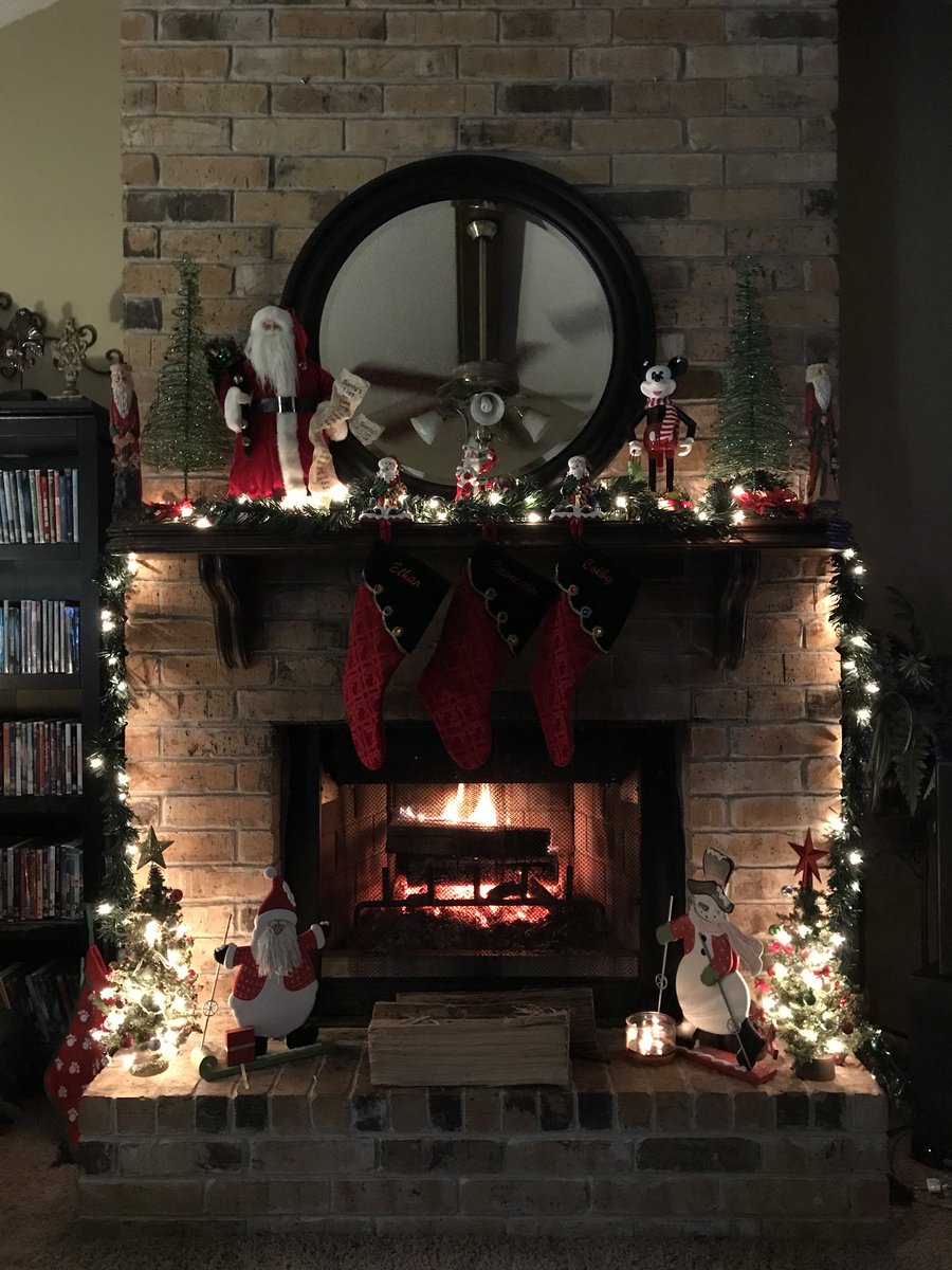 eecctravels's tweet photo. It’s officially Christmas time!  Our tree and all interior decorations are up. We just love this time of year!!! 🌲❤️🌲
.
.
#christmastree #christmas #christmastime #beatifultree #familytime https://t.co/SzL7pDs6ng