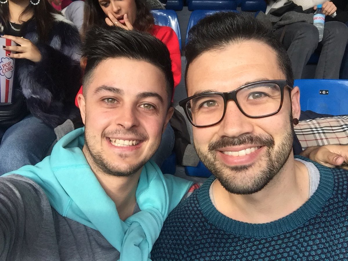 alvarodv10's tweet photo. Venimos preparados con nívea para ver al @realmadrid en #estadiosantiagobernabeu con #Preparationisniveamen https://t.co/mhWisgjv3Y