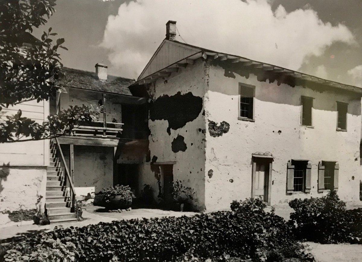 PipingScot's tweet photo. #robertlouisstevenson #adobe house in @CityofMonterey #California #1879 to be beside his soon to be wife #Fanny #Edinburgh born #1850 #HowardPlace lived #HeriotRow #DrJekyll #MrHyde #Kidnapped https://t.co/Xd6j1vm466