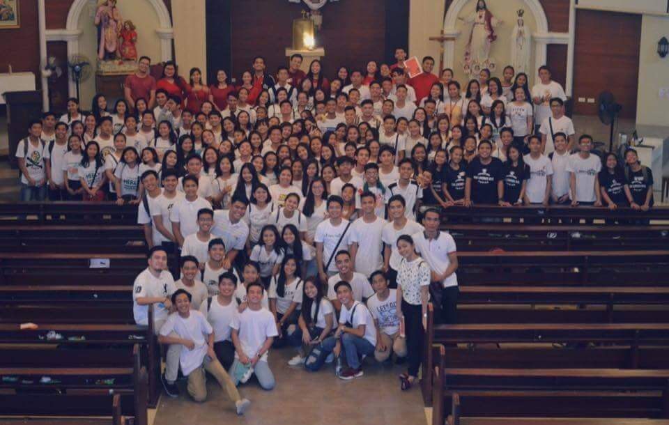 Teeeyang's tweet photo. ⛪ 💖
#impriceless #ChooseHappiness #GiftUnwrapped #VHSYMAdventReco https://t.co/N8De831QUw