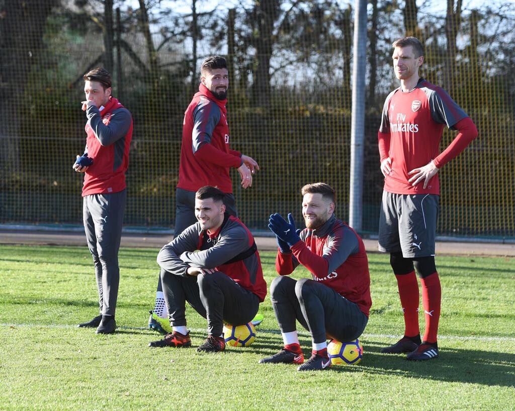 mertesacker tweet picture