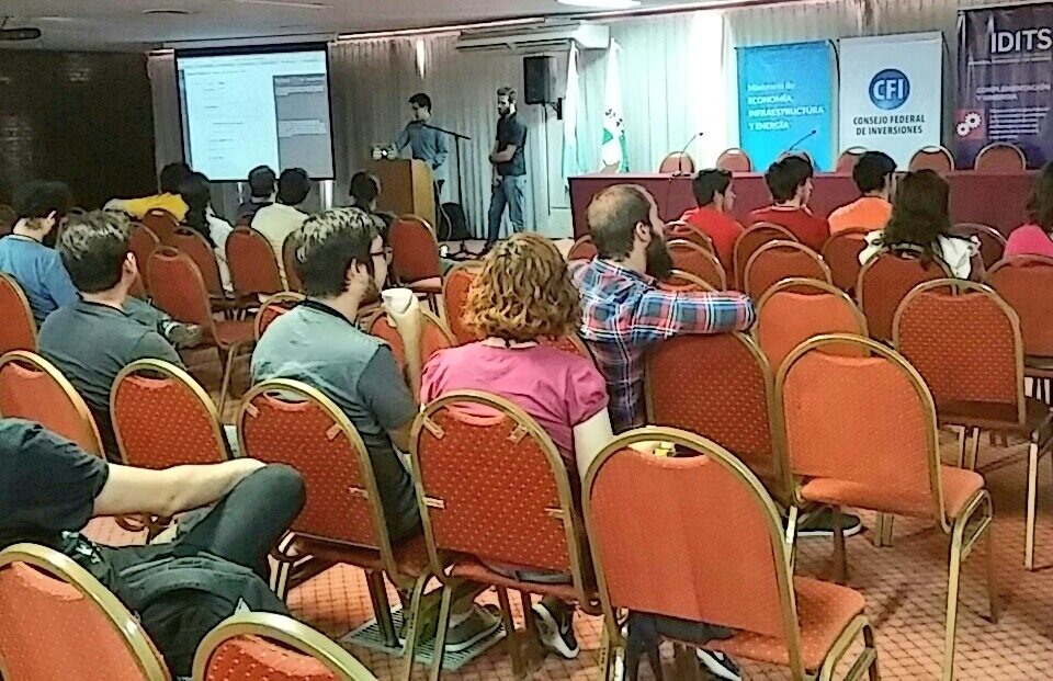 IDITSMza's tweet photo. #Ahora disertación sobre "Inteligencia Artificial Aplicada: Watson SDK" por @gudinosebastian y @FMGordillo de @IBM en #EVA2017 @adva_vg
#EVAMendoza https://t.co/6SZrYbpbdl