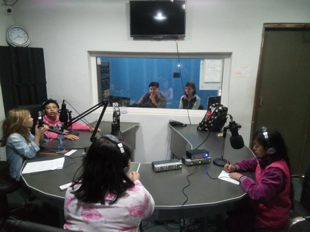 neivirginia's tweet photo. #TuVozMiVozNuestrasVoces cierre del ciclo. Hoy FM106.7 CadenaMaxima. Los niñ@s hacen radio. Hs 15 a 16. Gracias!!! Hasta el próximo año!!! https://t.co/j48GSWYD14
